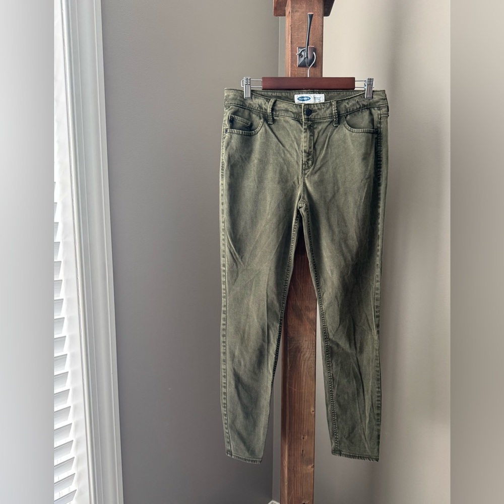 Old Navy Super Skinny MidRise Rockstar Brushed Cotton Olive Green Pants Size 10